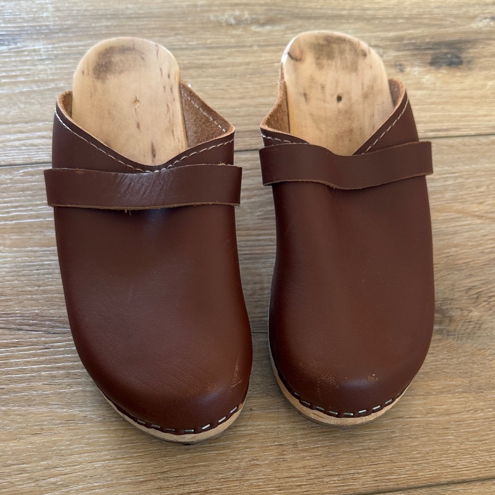 Lotta From Stockholm Brown Leather Clogs with Wooden Footbed